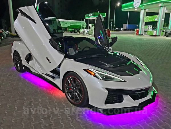 Оренда кабріолета Chevrolete Corvette білий