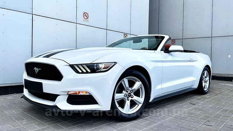 Оренда кабріолета Ford Mustang GT білий