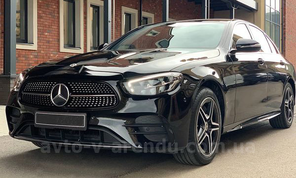 Оренда авто E-class Mercedes-Benz W213 HIBRYD з водієм