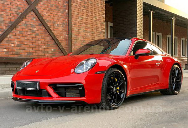 Оренда авто Porsche 911 Carrera GTS червоний у Києві