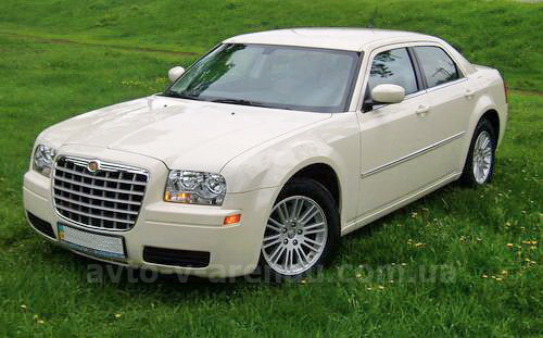 Оренда авто з водієм Chrysler 300C ванільний