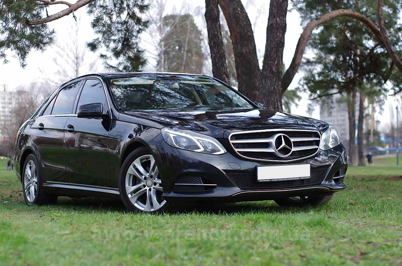 Оренда авто з водієм Mercedes E250 W212 4MATIC