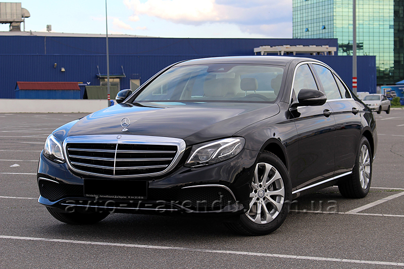 Оренда авто з водієм Mercedes W213 чорний