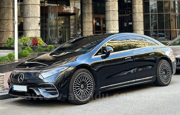 Оренда електрокара Mercedes Benz EQS 450+ з водієм у Києві