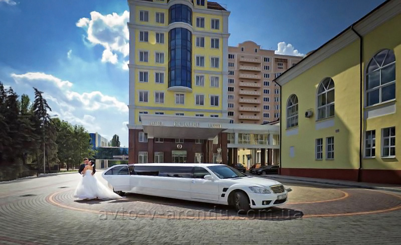 Прокат лімузину Mercedes W221 S600