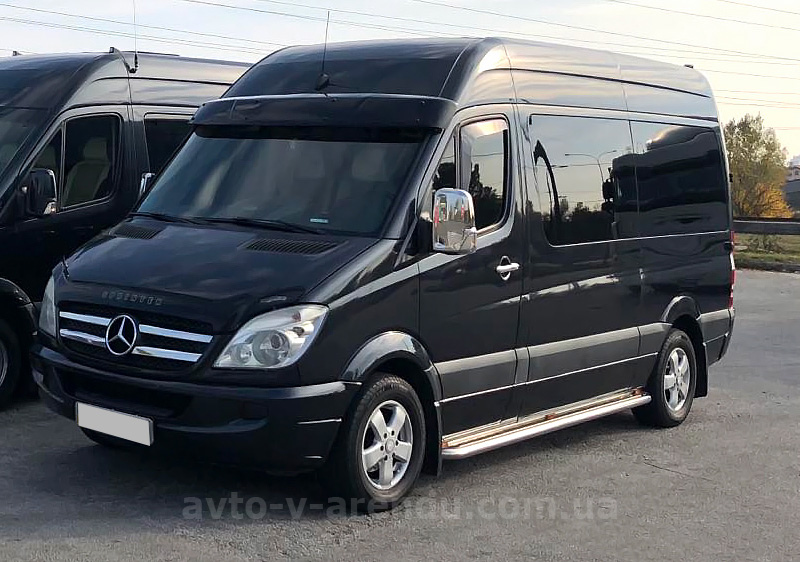 Оренда мікроавтобуса з водієм Mercedes Sprinter 10 місць