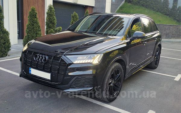Оренда позашляховика з водієм Audi Q7