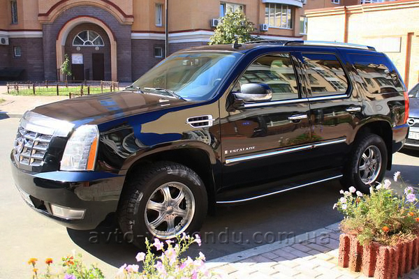 Оренда позашляховика з водієм Cadillac Escalade long