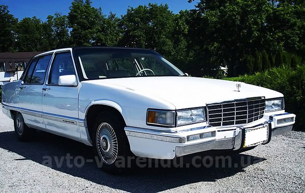 Оренда ретро авто Cadillac Fleetwood білий